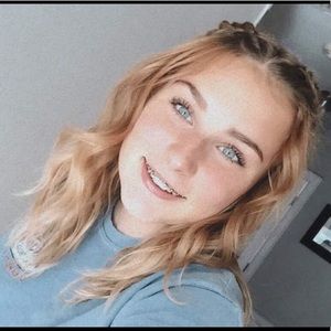 Meet your Posher, Carrie